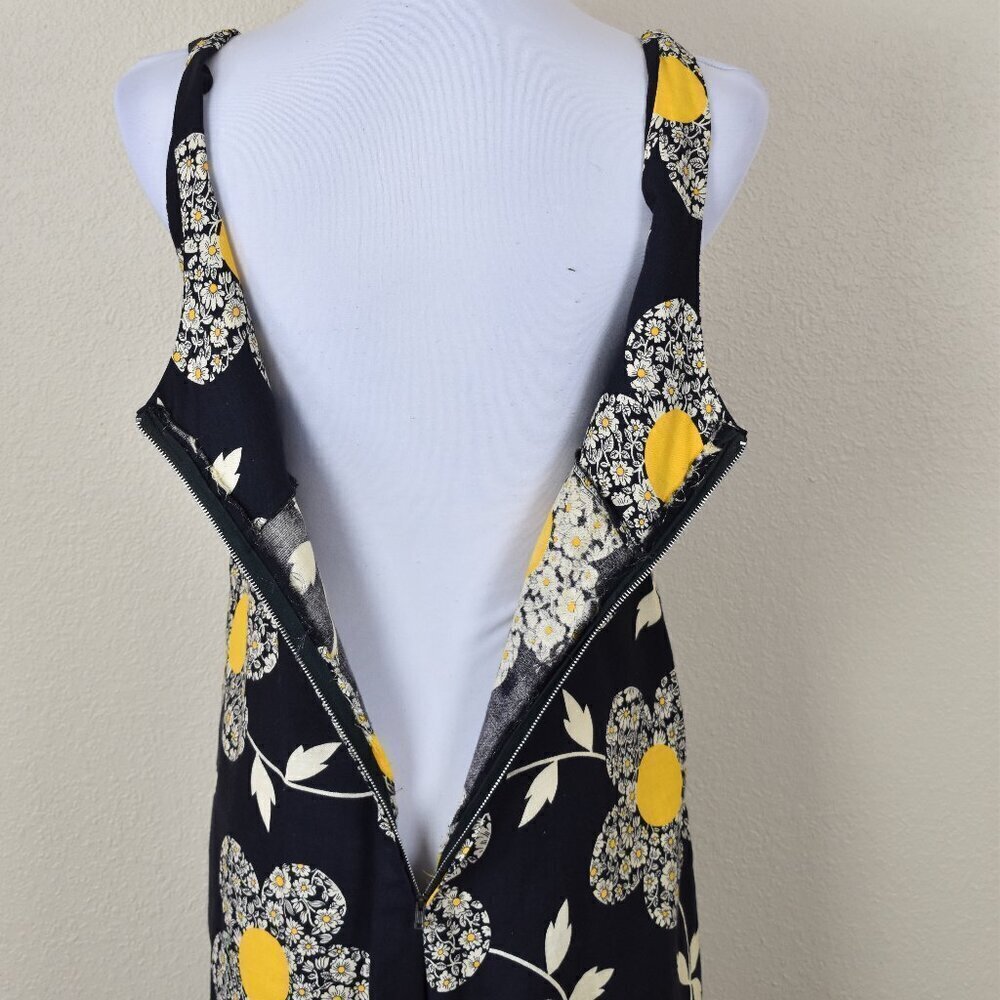 Vintage 60s Mod Floral Jumpsuit - 6/8 - Picture 4 of 10